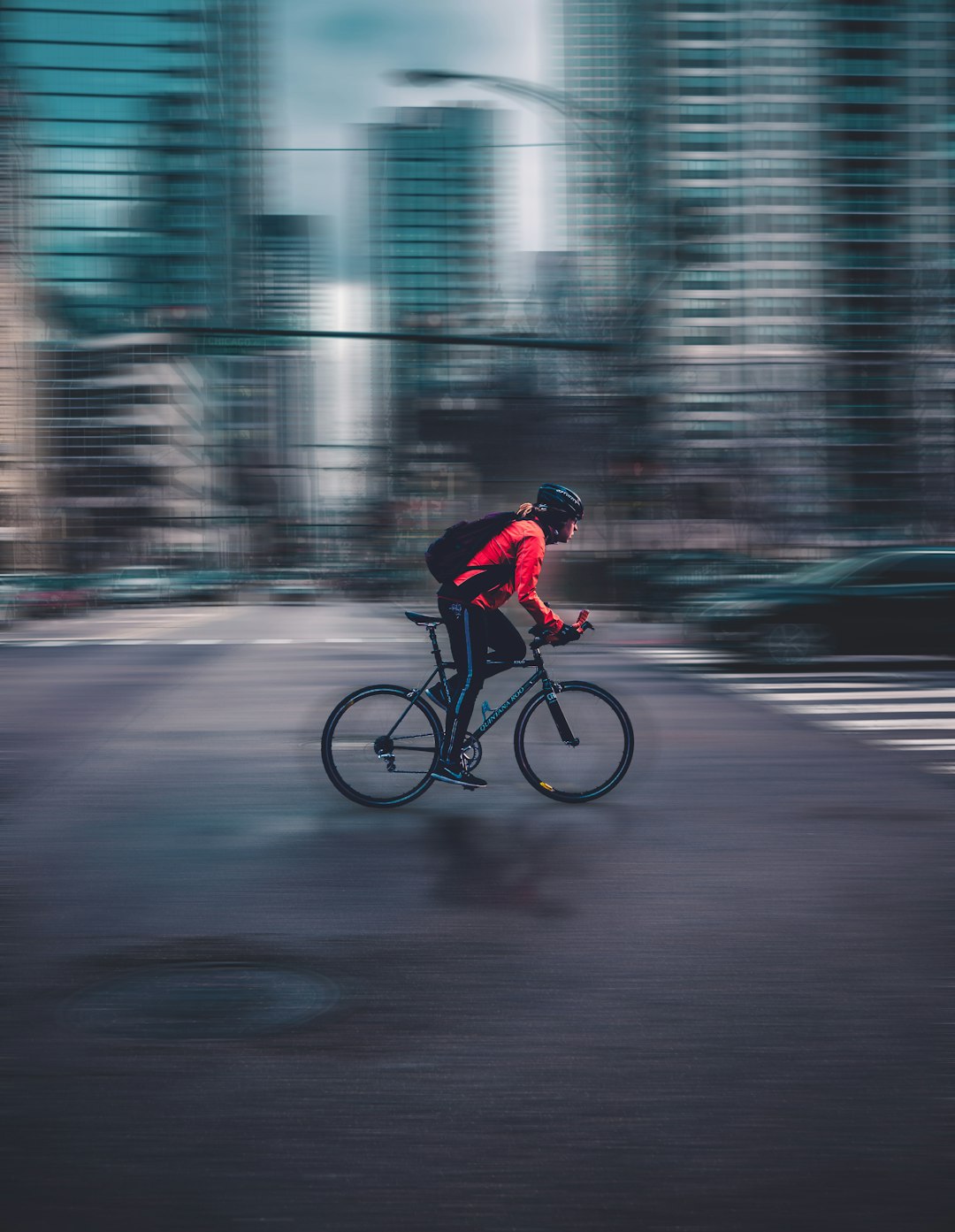 YouBikeで通勤・観光を楽しむ様子